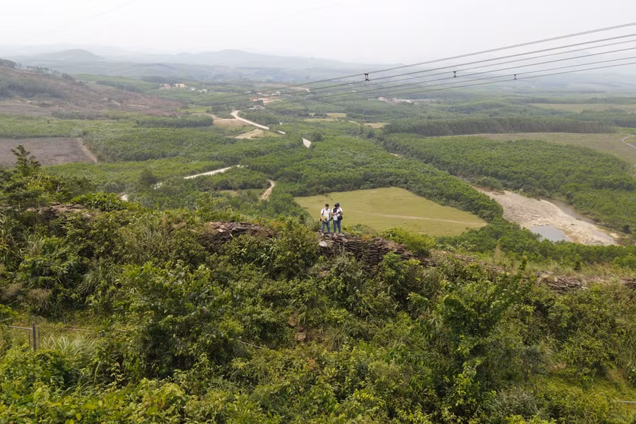Lũy đá cổ nằm chắn ngang con đường "thượng đạo" đã có từ lâu đời và sau này là đường 22, trục đường giao thông huyết mạch của nhân dân vùng núi phía Tây huyện Kỳ Anh (Hà Tĩnh) và huyện Tuyên Hóa (Quảng Bình).