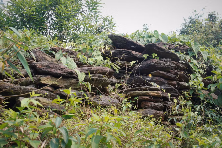 Cũng theo Chủ tịch Hội Khoa học lịch sử Hà Tĩnh, với kết quả khảo sát địa hình tại chỗ, bước đầu điều tra dân tộc học hiện đại tại địa phương, qua các sử liệu và các công trình nghiên cứu có liên quan, các nhà khảo cổ bước đầu nhận định: Lũy đá Kỳ Anh được xây dựng vào thời kỳ nội chiến Trịnh - Nguyễn, do nhà Trịnh ở Đàng Ngoài xây dựng làm phòng tuyến quân sự đề phòng quân Nguyễn từ Đàng Trong đánh ra.