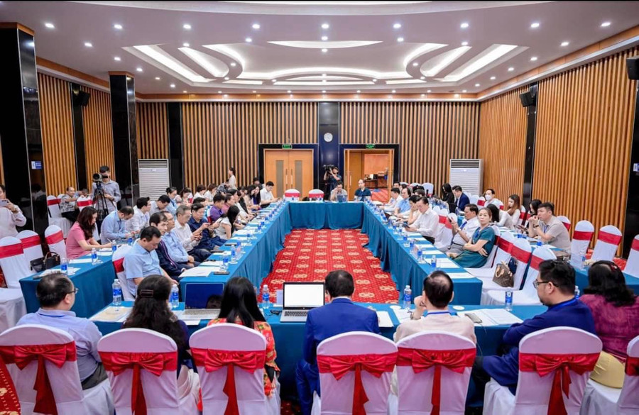 Hội thảo khoa học 'Bảo tồn và phát huy văn hoá nghệ thuật truyền thống trong bối cảnh chuyển đổi số'. Hội thảo khoa học 'Bảo tồn và phát huy văn hoá nghệ thuật truyền thống trong bối cảnh chuyển đổi số'.