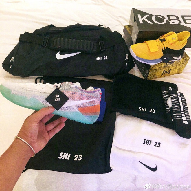 Hết thời ở tuổi 31, Thích Tiểu Long vẫn có cuộc sống xa hoa ảnh 6 Vi sao Thich Tieu Long song xa hoa du het thoi o tuoi 31? hinh anh 7