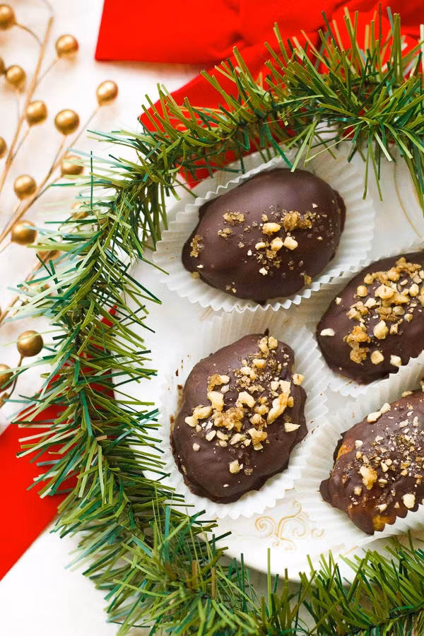 7 mon an doc dao tren the gioi vao dip Giang sinh hinh anh 5 chocolate-covered-melomakarona-2.jpg