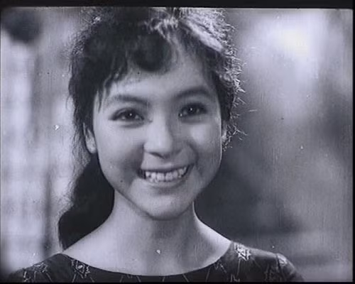 ngam ve dep ca si ai van qua nhung thang tram sau anh hao quang hinh 4