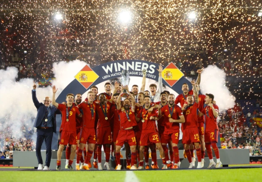 Rodri cùng tuyển Tây Ban Nha vô địch Nations League 2022-2023. Rodri cùng tuyển Tây Ban Nha vô địch Nations League 2022-2023.