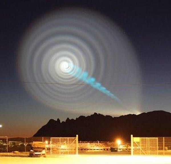 UFO như lốc xoáy trên bầu trời Nga ảnh 1 UFO được mô tả như một lốc xoáy trên bầu trời