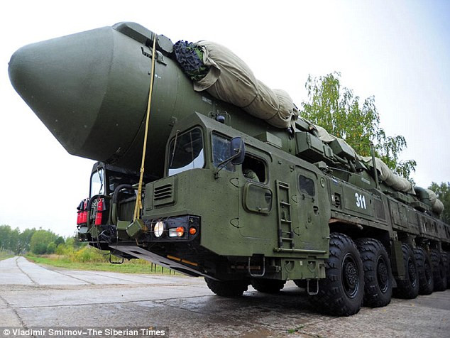 UFO như lốc xoáy trên bầu trời Nga ảnh 7 Tên lửa Topol RS-12M của Nga.