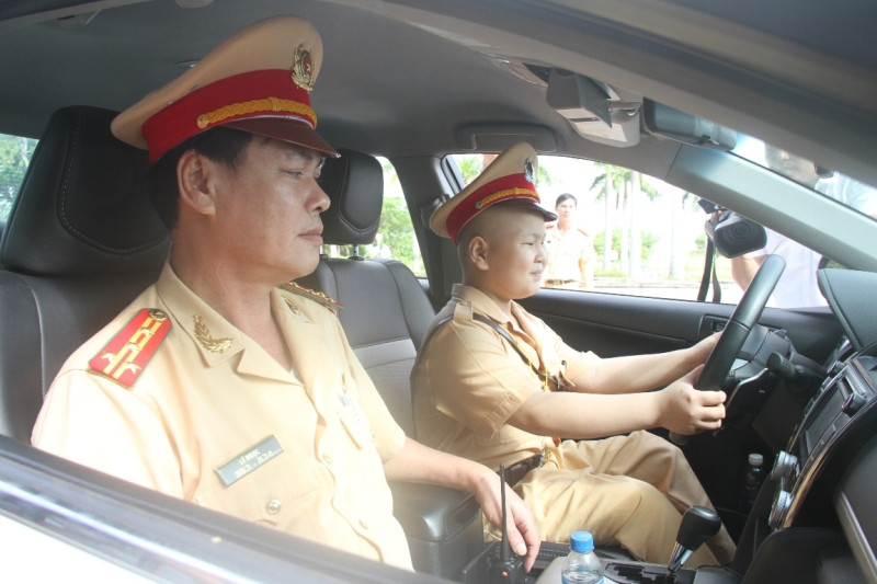 "Ước mơ của bé Dũng nhắc chúng tôi trách nhiệm với nhân dân"