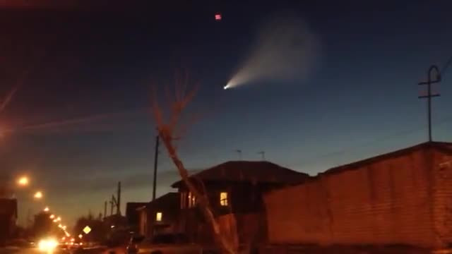 UFO như lốc xoáy trên bầu trời Nga ảnh 3 UFO như lốc xoáy trên bầu trời Nga ảnh 3