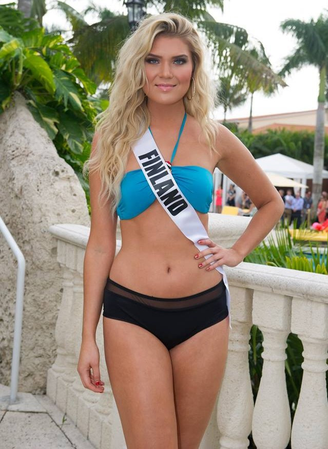 10 nhan sắc gây thất vọng nhất ở Hoa hậu Hoàn vũ