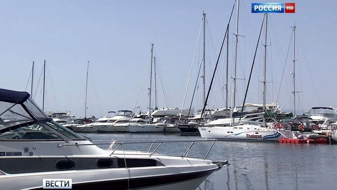 Các du thuyền trên sông Croisette, Cannes, Pháp. Các du thuyền trên sông Croisette, Cannes, Pháp.