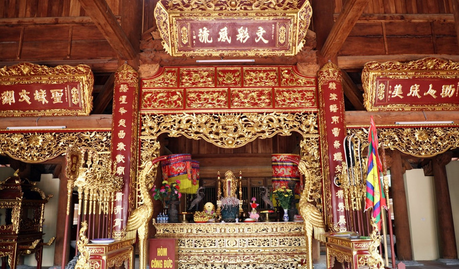 Đền thờ Hàn Thuyên được đại trùng tu vào năm 2010. Đền thờ Hàn Thuyên được đại trùng tu vào năm 2010.