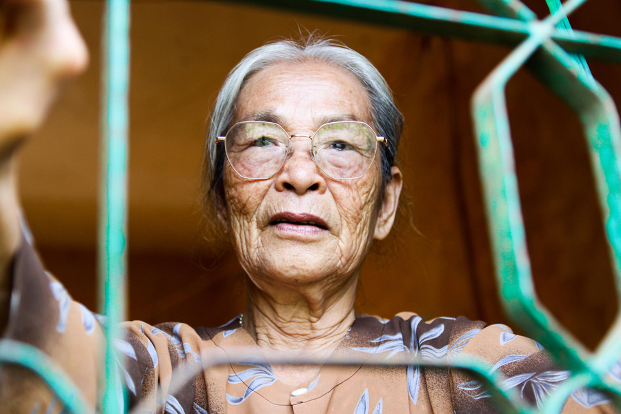 Bà Sợi sợ một ngày sẽ phải rời xa Trại phong Đá Bạc. Bà Sợi sợ một ngày sẽ phải rời xa Trại phong Đá Bạc.