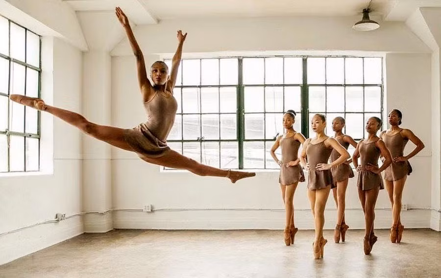 Múa ba lê, vẻ đẹp từ đôi hài xinh ảnh 5