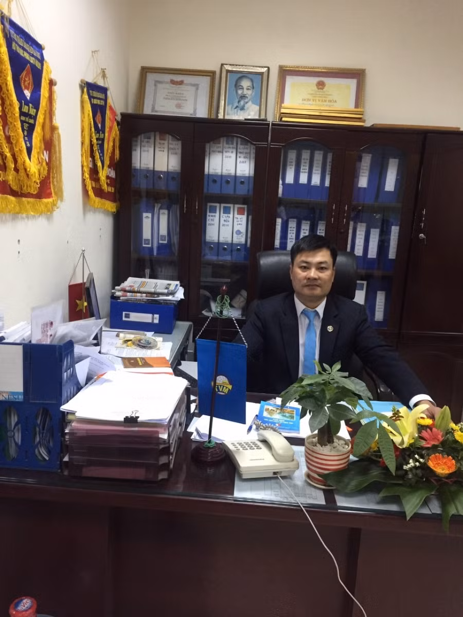 Theo phân tích của luật sư Thái, người có hành vi đưa lên mạng máy tính, mạng viễn thông thông tin giả mạo, thông tin xuyên tạc về tình hình dịch bệnh COVID-19, gây dư luận xấu thì bị xử lý về “tội đưa hoặc sử dụng trái phép thông tin mạng máy tính viễn thông”.