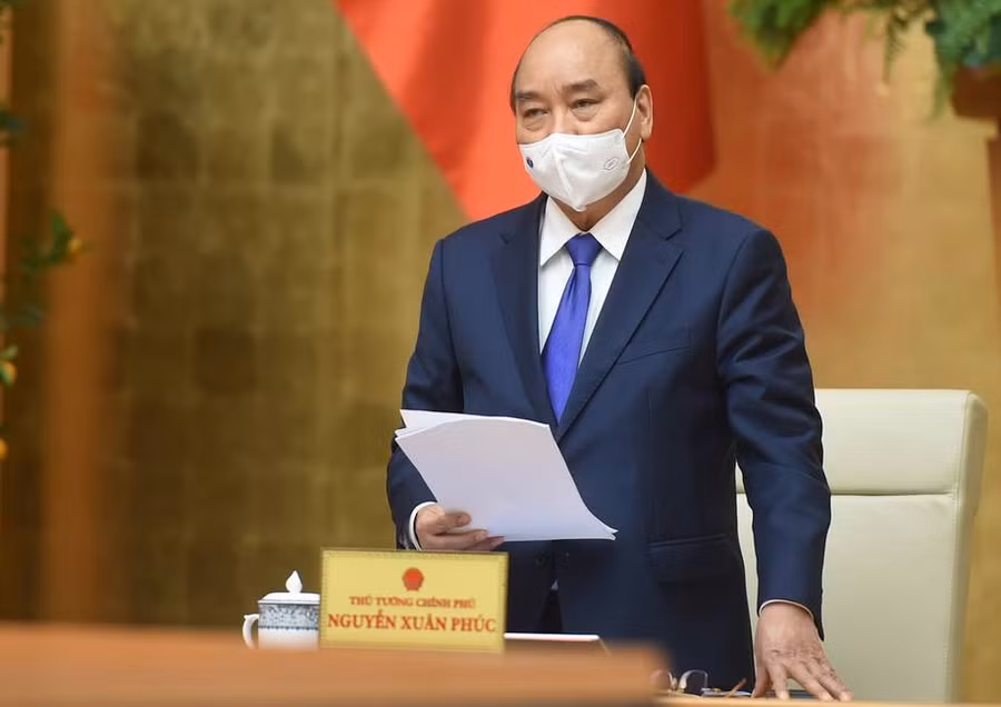 Thủ tướng Nguyễn Xuân Phúc phát biểu tại cuộc họp chiều 15/2. Ảnh: VGP/Quang Hiếu.