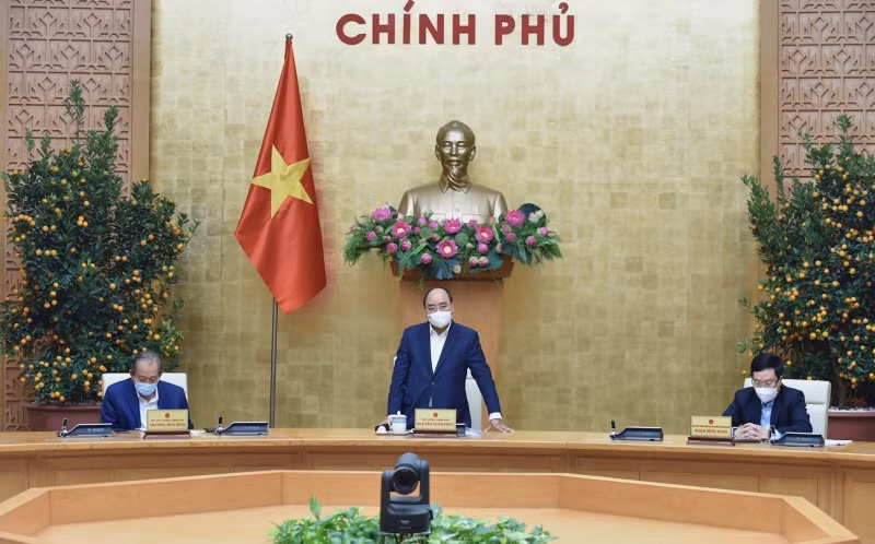 Thủ tướng Nguyễn Xuân Phúc chủ trì họp Thường trực Chính phủ “chốt” một số vấn đề về phòng chống COVID-19. Ảnh: Trần Hải