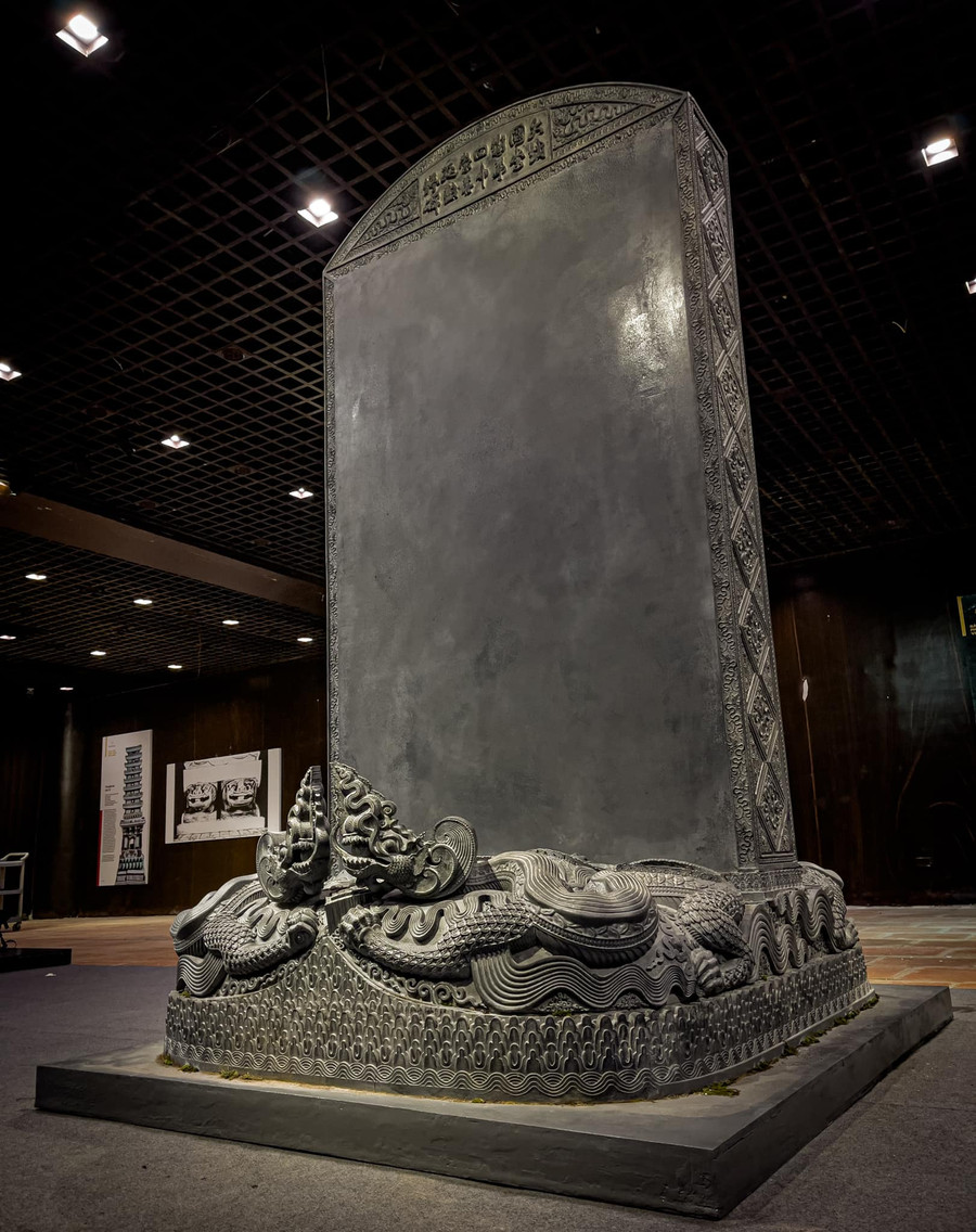 Bản phục chế 3D mô tả hoàn chỉnh Bảo vật quốc gia bia tháp Sùng Thiện Diên Linh.