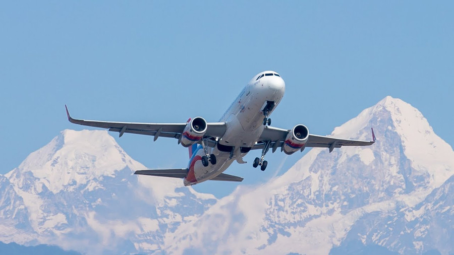 Máy bay có thể gặp nhiễu động khi bay qua nơi có địa hình cao. Máy bay có thể gặp nhiễu động khi bay qua nơi có địa hình cao.