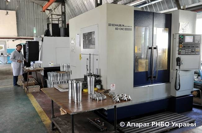 Một số trang thiết bị hiện đại tại phân xưởng sản xuất của Nhà máy