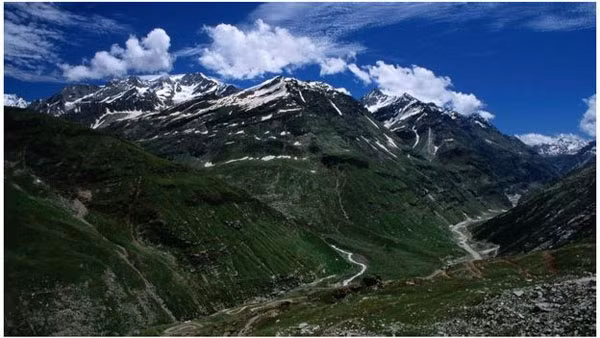 Những cung đường không dành cho người yếu tim - Ảnh 2