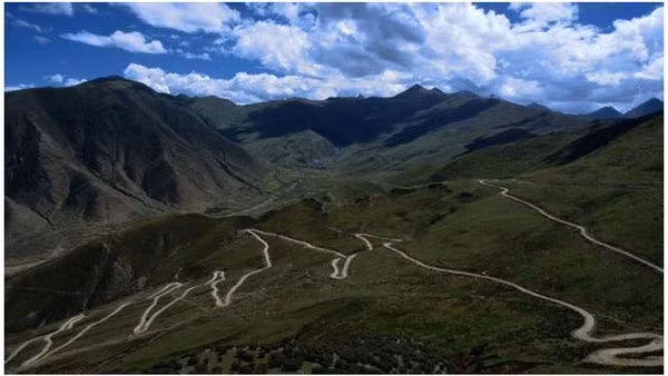 Những cung đường không dành cho người yếu tim - Ảnh 4