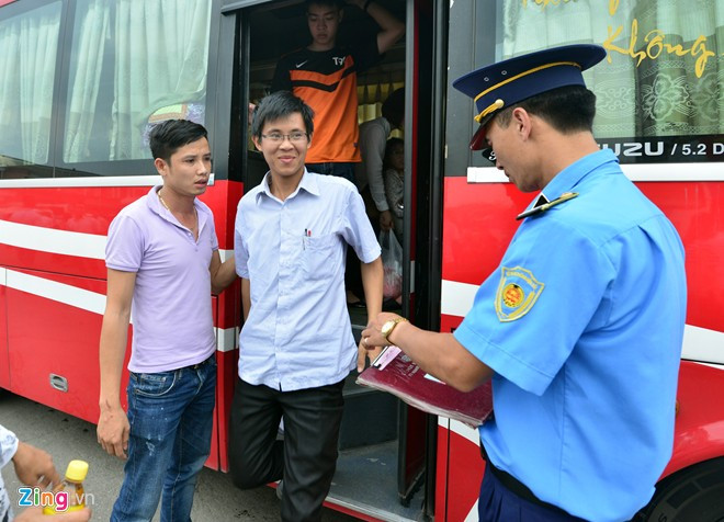 Xử phạt hàng chục xe 