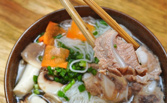 Bún sườn non là món ăn thơm ngon, hấp dẫn. Cách làm món bún sườn non thơm ngon, bổ dưỡng