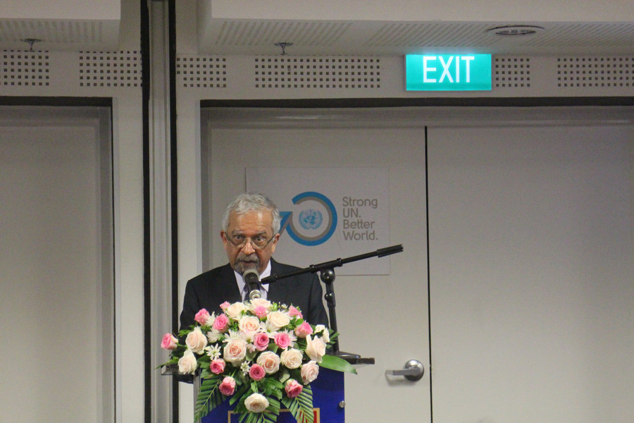 Ông Kamal Malhotra (Điều phối viên thường trú Liên Hợp Quốc tại Việt Nam) nhấn mạnh vấn đề trẻ em dân tộc thiểu số, đặc biệt là trẻ em gái, gặp hạn chế về khả năng tiếp cận GD. (ảnh Thanh Tuấn)