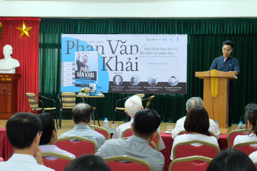 Buổi ra mắt sách "Phan Văn Khải - Nhà lãnh đạo kỹ trị, đổi mới và nhân hậu" Buổi ra mắt sách "Phan Văn Khải - Nhà lãnh đạo kỹ trị, đổi mới và nhân hậu"
