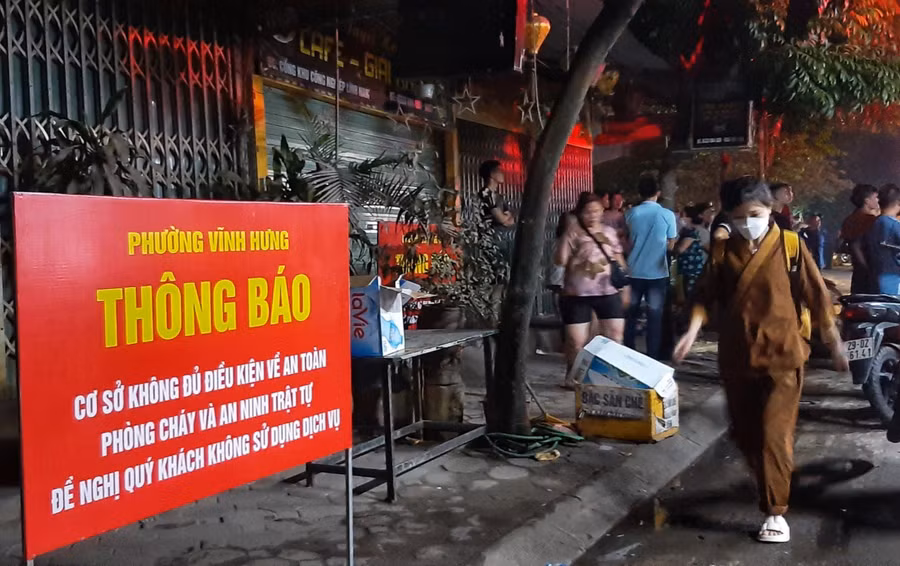 Biển cảnh báo cơ sở không bảo đảm an toàn PCCC.