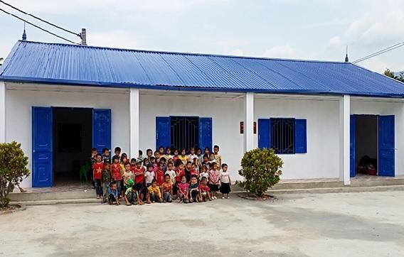Điểm trường Nà Pa được xây dựng khang trang từ nguồn vốn xã hội hoá.