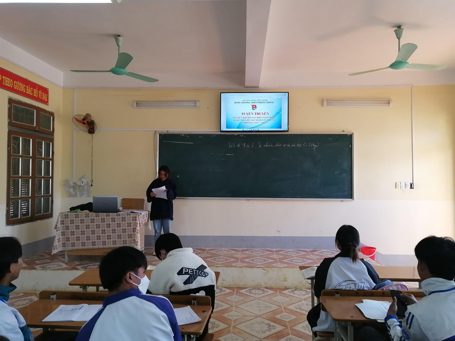 Việc nâng cao chất lượng đào tạo và phát triển giáo dục số, giúp cho học sinh tiếp thu kiến thức nhanh và hiệu quả. Việc nâng cao chất lượng đào tạo và phát triển giáo dục số, giúp cho học sinh tiếp thu kiến thức nhanh và hiệu quả.