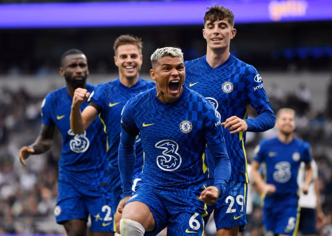 Silva mừng bàn mở tỷ số cho Chelsea ở phút 49 trận đấu trên sân Tottenham Hótpurs.