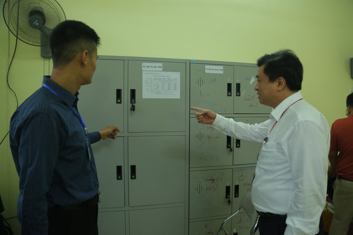 Hai tủ bảo quản đề thi, tủ bảo quản bài thi phải riêng biệt Hai tủ bảo quản đề thi, tủ bảo quản bài thi phải riêng biệt