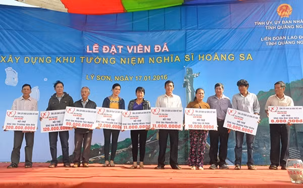 Quỹ XHTT Tấm lòng vàng, Chương trình nghĩa tình Hoàng Sa – Trường Sa tặng quà các thân nhân “nghĩa sĩ” Hoàng Sa và ngư dân khó khăn.