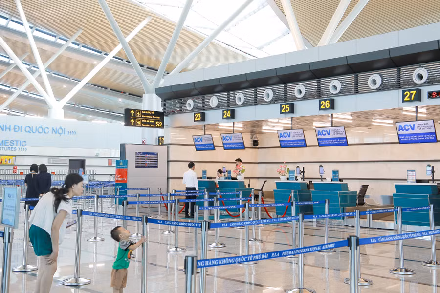Quầy làm thủ tục của hành khách tại Nhà ga T2.