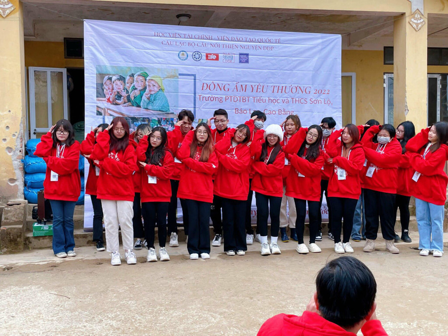 Tiết mục giao lưu văn nghệ của sinh viên DDP.