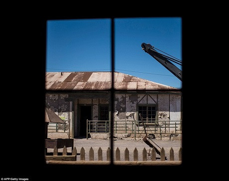 Sau khi người ta tìm ra được những hợp chất thay thế “vàng trắng”, ngay lập tức nhu cầu đối với nitrat kali sụt giảm.