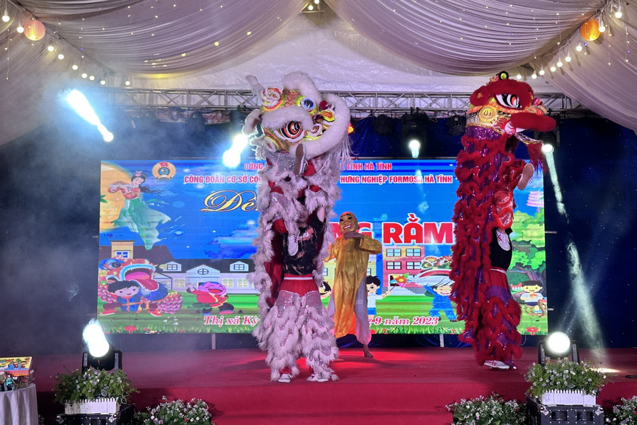 Chương trình có nhiều tiết mục đặc sắc. Chương trình có nhiều tiết mục đặc sắc.