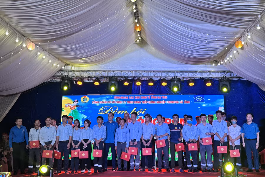 Những phần quà dành cho người thân của Đoàn viên, nhân viên lao động thể hiện sự quan tâm chu đáo của Công ty FHS.