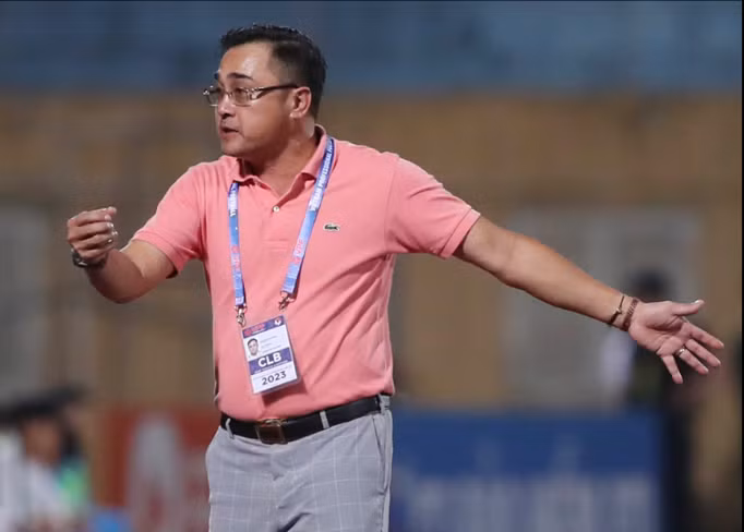 HLV Bình Định phàn nàn sau trận thua Hà Nội FC