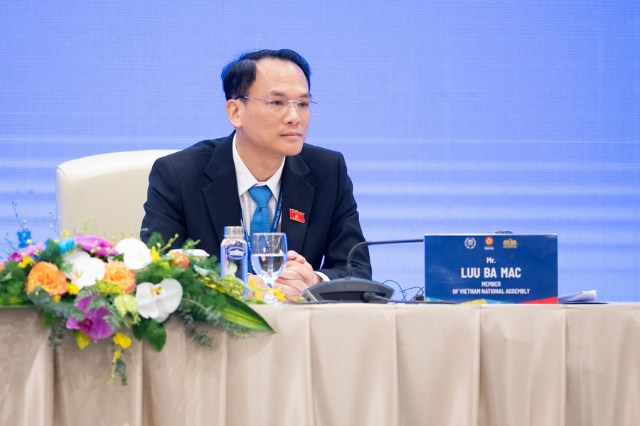 Ông Lưu Bá Mạc - Ủy viên Uỷ ban Khoa học, Công nghệ và Môi trường của Quốc hội.