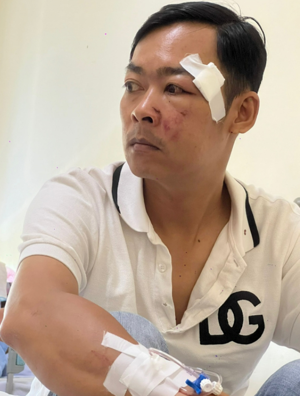 Ông Thiện vẫn chưa hết hoang mang sau khi bị con của bác ruột hành hung. (Ảnh: H.Lan). Ông Thiện vẫn chưa hết hoang mang sau khi bị con của bác ruột hành hung. (Ảnh: H.Lan).
