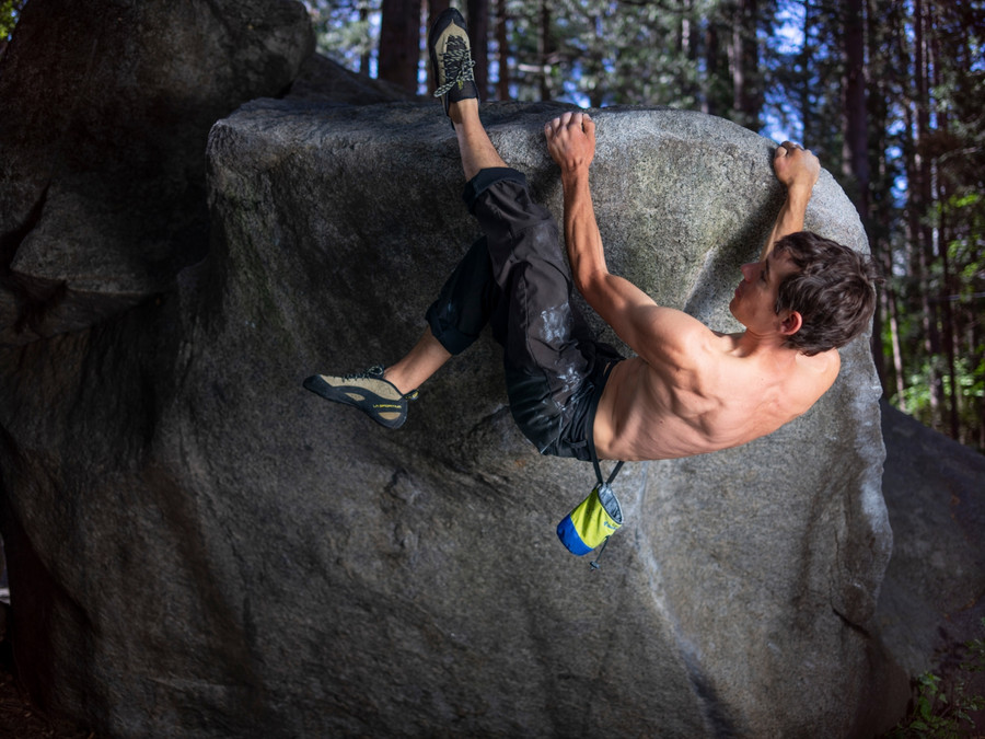 Nhà leo núi Alex Honnold sở hữu bộ não không biết sợ.