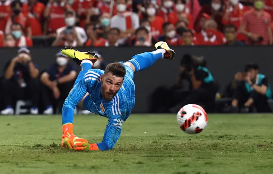 Thủ thành David De Gea tiếp tục thể hiện phong độ xuất sắc dưới thời tân thuyền trưởng Erik ten Hag, góp phần giúp đội nhà hạ đại kình địch Liverpool 4-0.