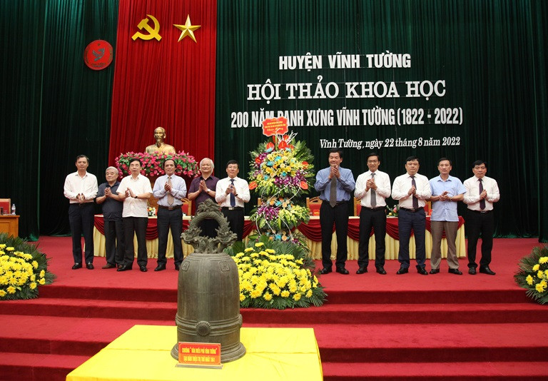 Hội thảo khoa học 200 năm danh xưng Vĩnh Tường 1822 - 2022 được tổ chức vào tháng 8/2022. Hội thảo khoa học 200 năm danh xưng Vĩnh Tường 1822 - 2022 được tổ chức vào tháng 8/2022.