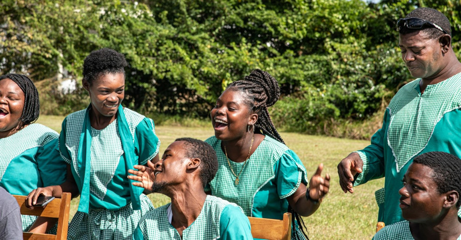 Người Garifuna có một nền văn hóa lâu đời. Người Garifuna có một nền văn hóa lâu đời.