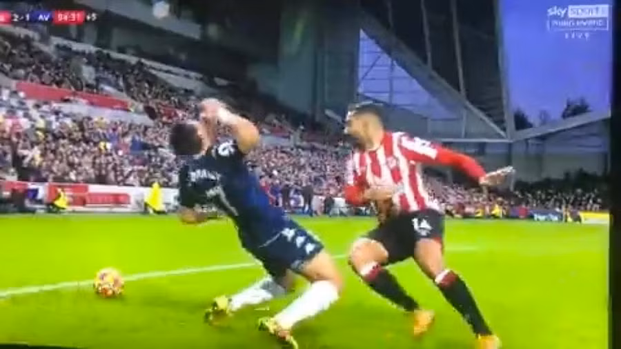 Pha ăn vạ lộ liễu của Trezeguet