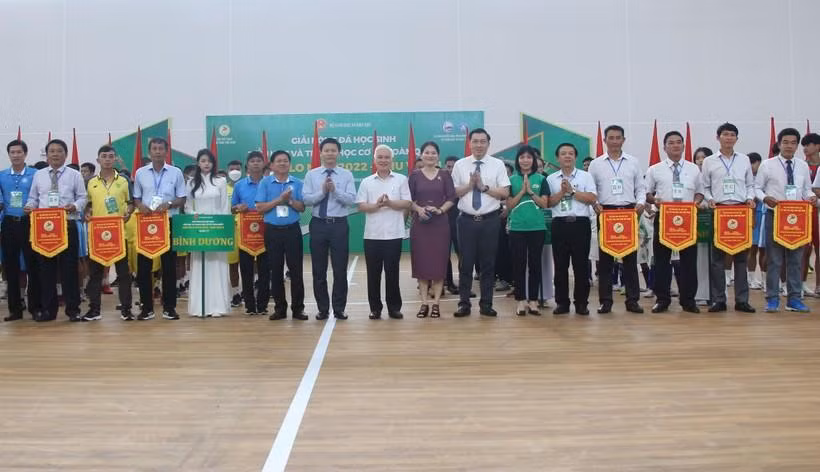 Giải bóng đá học sinh Tiểu học và THCS toàn quốc Cúp Milo 2022-Khu vực II được tổ chức tại Bình Dương.