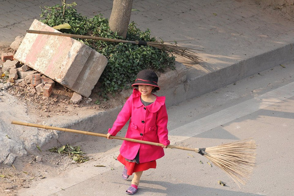 Loạt ảnh Ở đâu có mẹ, ở đó có Tết của hai mẹ con cô lao công gây xúc động - Ảnh 4. Loạt ảnh Ở đâu có mẹ, ở đó có Tết của hai mẹ con cô lao công gây xúc động - Ảnh 4.