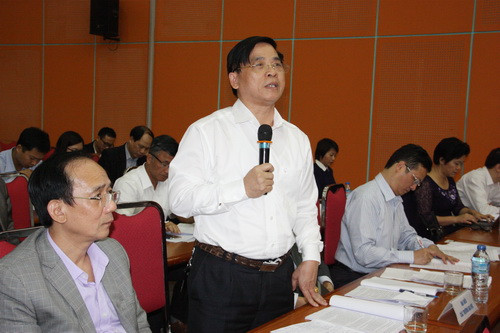 Các đại biểu phát biểu ý kiến đóng góp Hội thảo góp vào Dự thảo luật sửa đổi, bổ sung một số điều của Luật Giáo dục Đại học. Các đại biểu phát biểu ý kiến đóng góp Hội thảo góp vào Dự thảo luật sửa đổi, bổ sung một số điều của Luật Giáo dục Đại học.